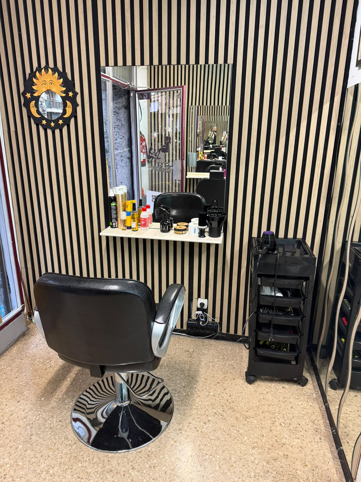 Traspaso peluquerín con alquiler económico